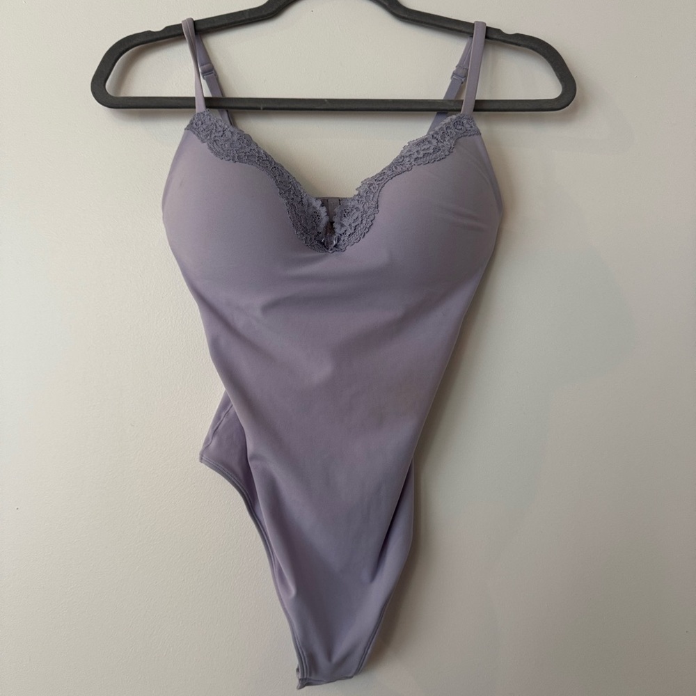 FITS EVERYBODY LACE PUSH-UP BODYSUIT